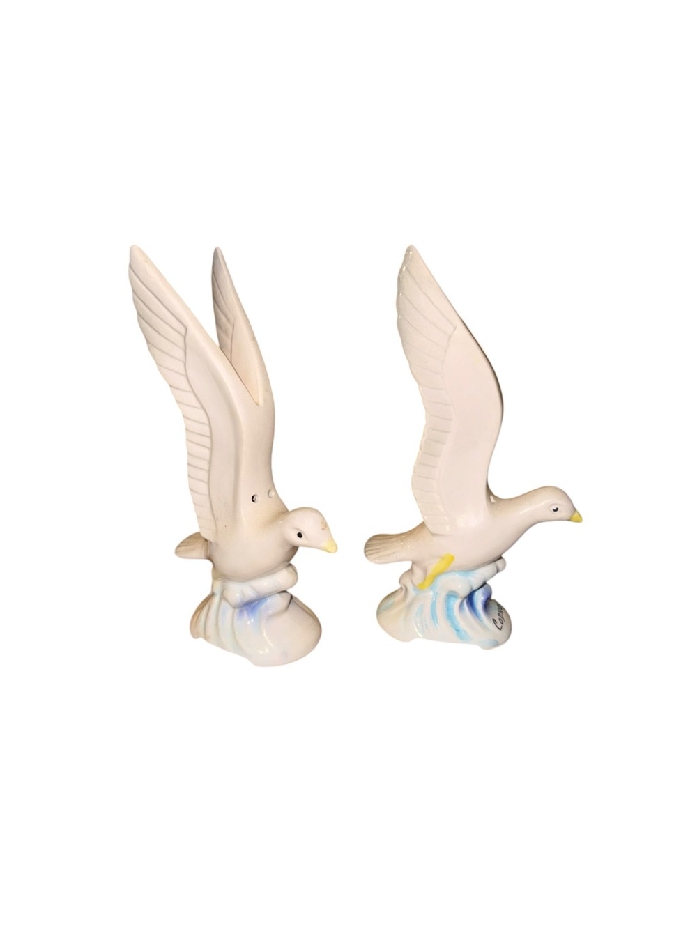 Vintage seagull salt and pepper shakers